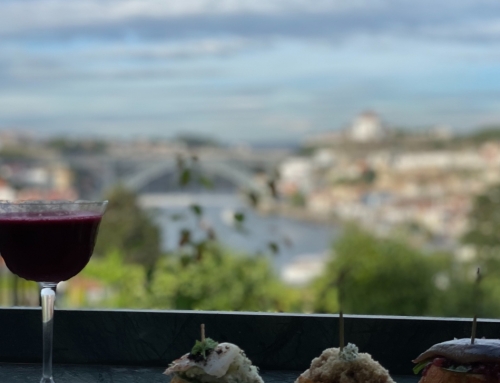 O novo terraço do Vinum Restaurante e Wine Bar, sobre o Douro